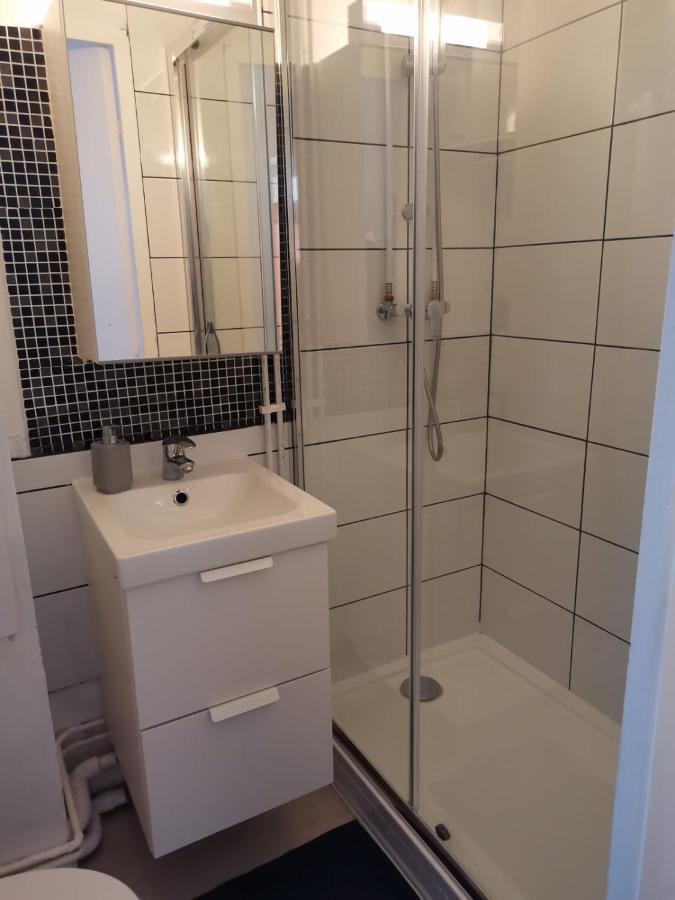 Apartment A La F2 *